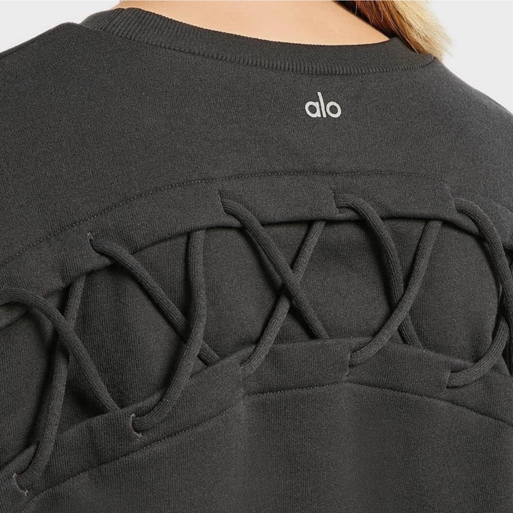 NWT Alo Yoga Pullover - Picture 3 of 8